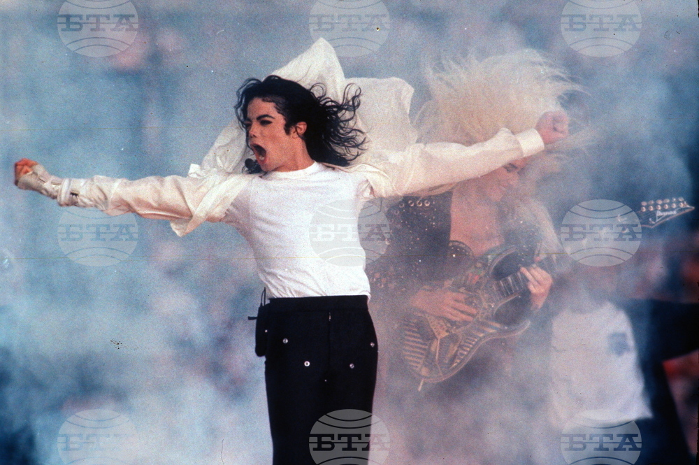 Super Bowl-Halftime Evolution