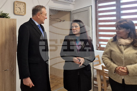 Село Главиница - Борислав Гуцанов - дом за стари хора