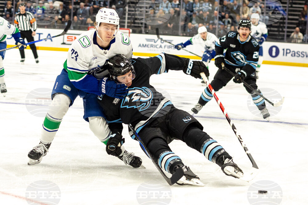 Canucks Mammoth Hockey