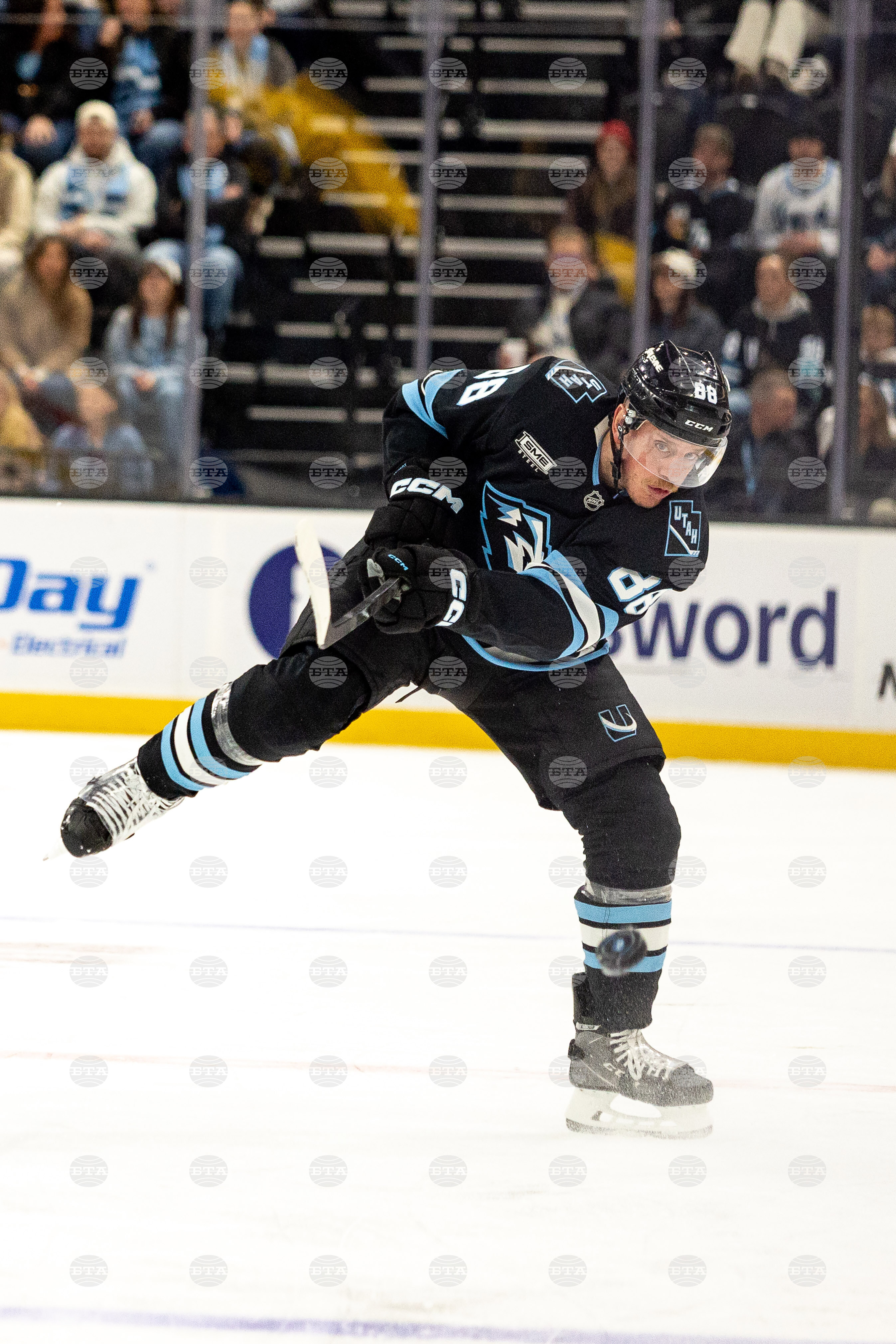 Canucks Mammoth Hockey