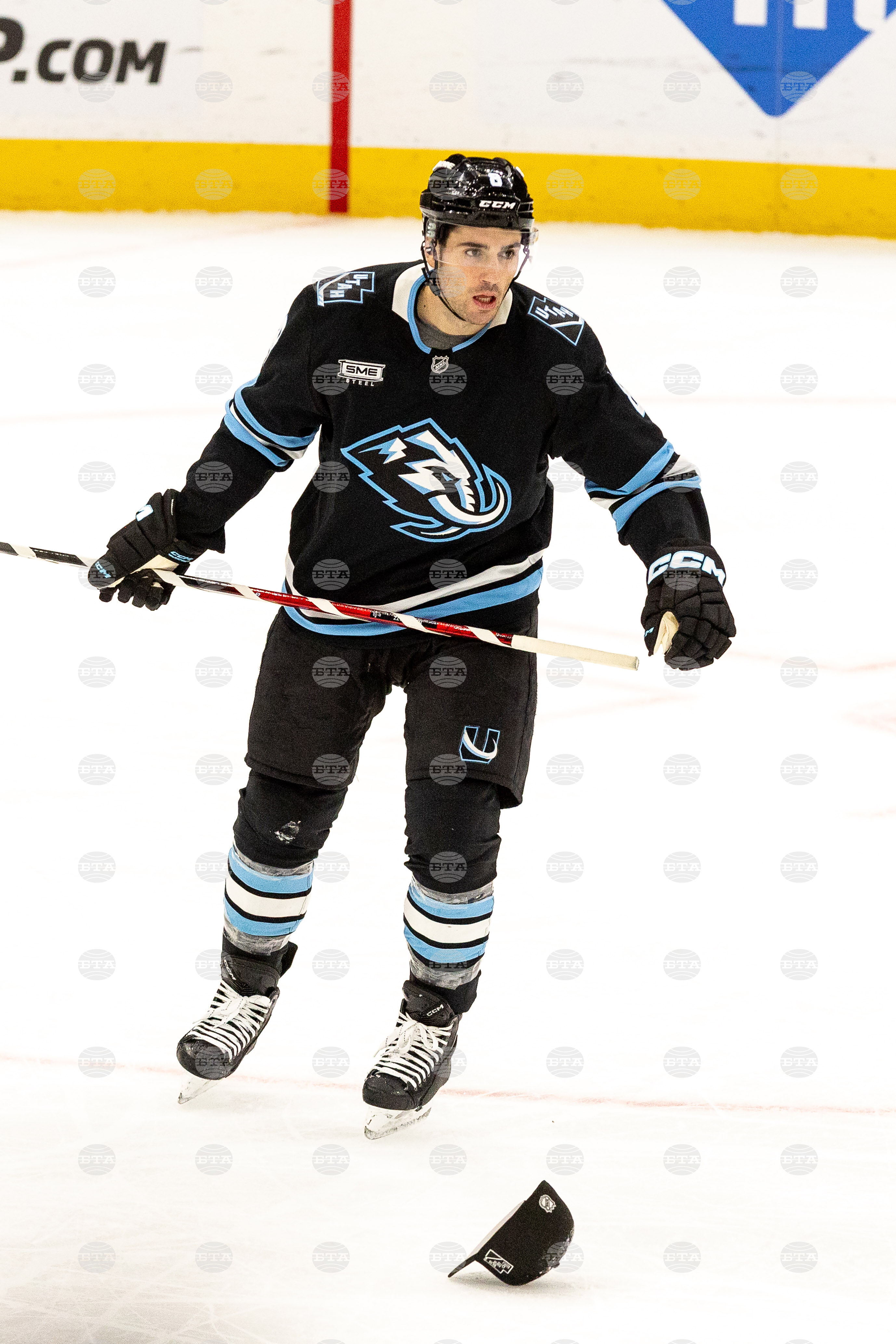 Canucks Mammoth Hockey