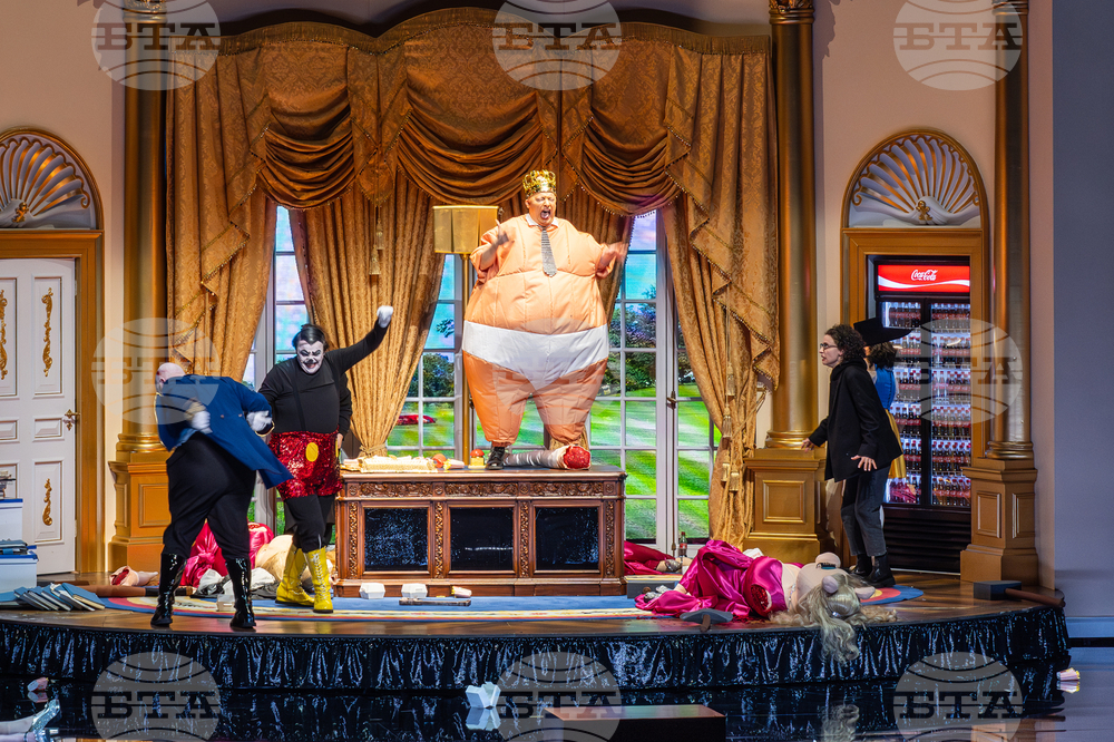 В Хамбург бе световната премиера на опера, пародираща Доналд Тръмп