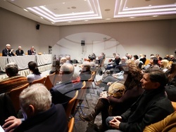 Конференция на тема „Европейският съюз - да бъде или не?“