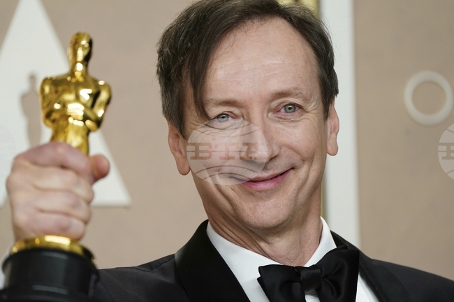 Филмовите композитори Фолкер Бертелман и Даниъл Блумбърг бяха отличени на Световните награди за саундтрак