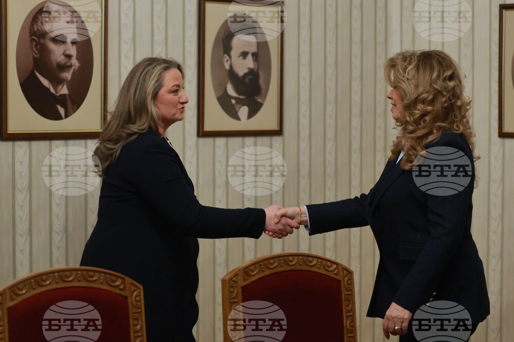 Президентство - ГЕРБ-СДС - консултации