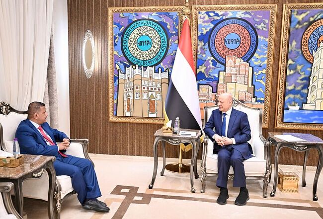 САБА: Йеменският президент предупреди, че хусите нарушават свободата на словото и правата на журналистите