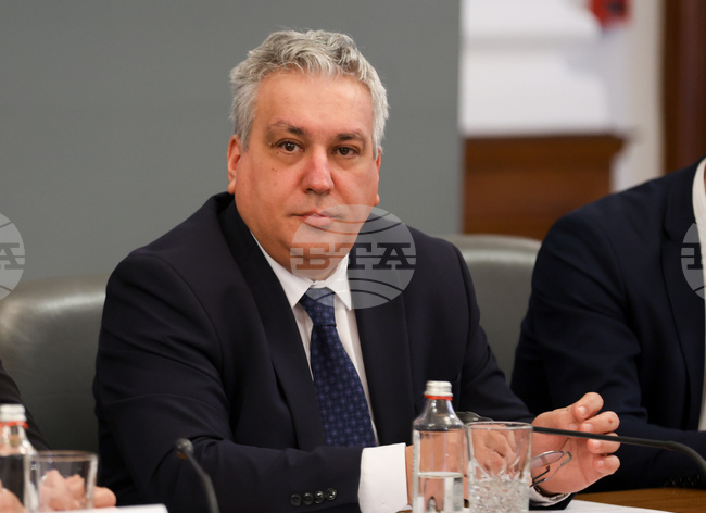 Председателят на НСИ Атанас Атанасов представи първата предварителна оценка на инфлацията в България - през януари месечната е 0,7 на сто, а годишната е 3,6 на сто