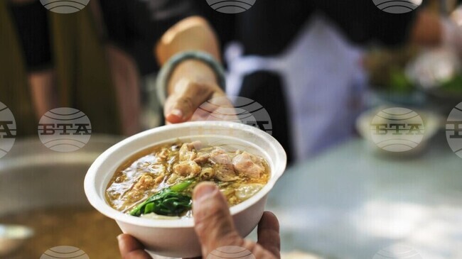 До 30 септември нуждаещи се в община Свищов ще продължат да получават безплатна храна по проекта "Топъл обяд"