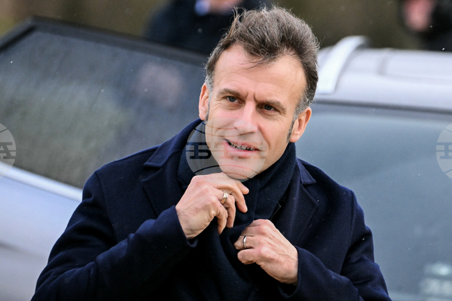 Макрон заяви, че подновяването на диалога с Путин е в процес на подготовка