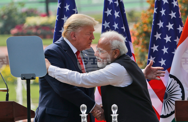 Тръмп отмени наказателните мита за Индия, наложени заради покупките на руски петрол; Индия ще купи американски стоки за 500 млрд. долара