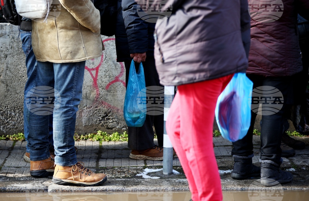 Храна за нуждаещи се - раздаване