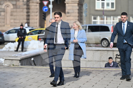 ПП-ДБ - президент - консултации - пристигане