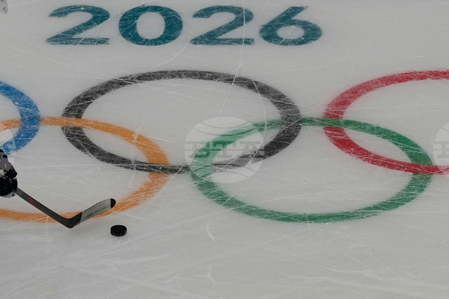 Четири състезателки от националния отбор на Финландия по хокей на лед за жени са се заразили с норовирус преди началото на олимпийския турнир