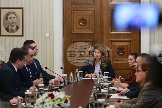 Трябва да отговорим на очакванията за честни и прозрачни избори, заяви президентът Илияна Йотова