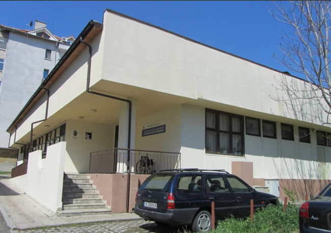 Сливенският митрополит Арсений ще освети каменна плоча на св. Николай Чудотворец в Бургас