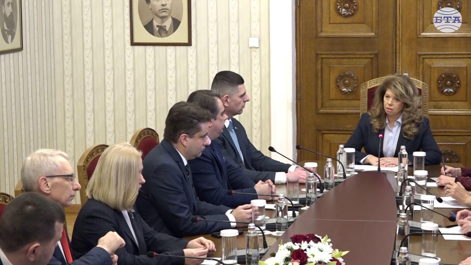 Основната цел на служебния кабинет трябва да е гарантиране на честни избори и спиране на корупционния модел, заявиха от ПП-ДБ пред президента