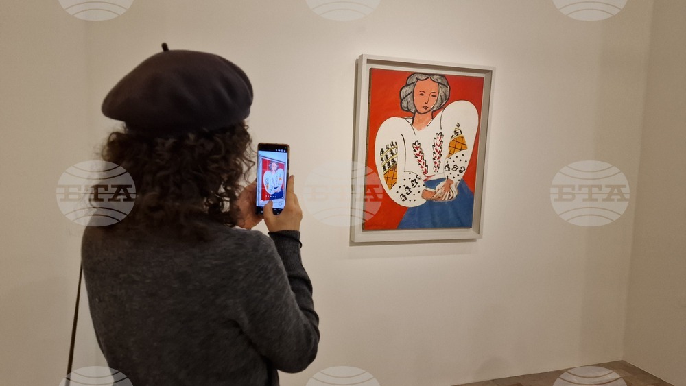 Румъния - Букурещ - Владимир Димитров-Майстора и Иван Ангелов - изложба