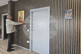 Антарктида - остров Ливингстън - икони - нова лаборатория