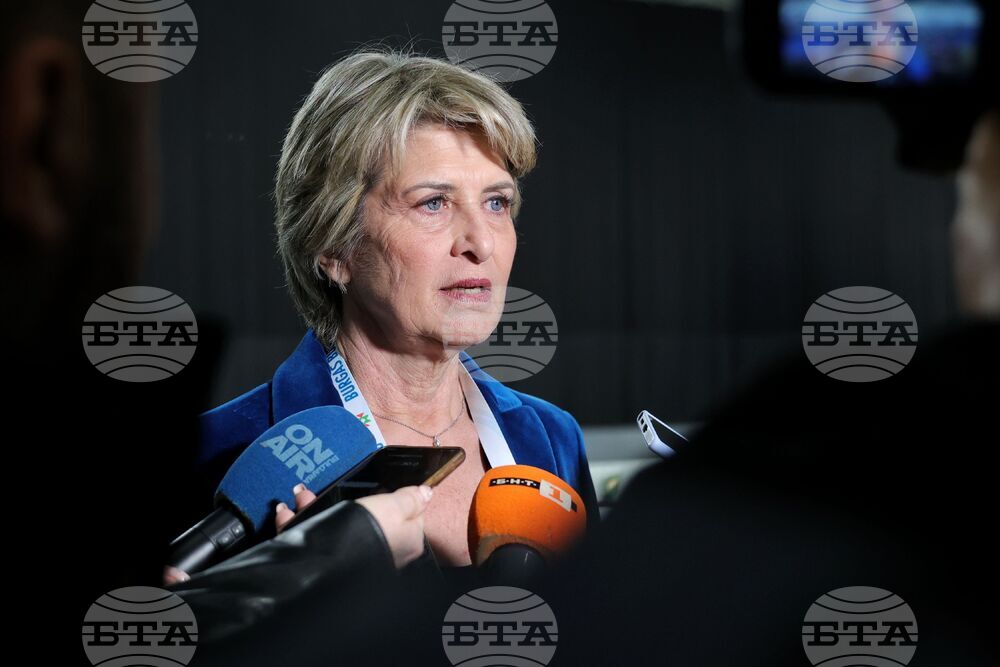 Бургас - Весела Лечева - брифинг