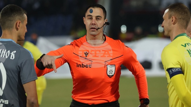 Мариян Гребенчарски ще ръководи за първи път „вечното дерби" ЦСКА – Левски в понеделник, Никола Попов ще отговаря за ВАР