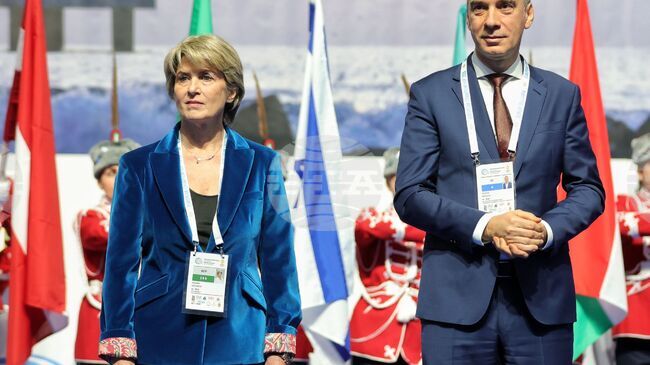 Весела Лечева запозна кмета на Бургас Димитър Николов с тънкостите на спортната стрелба