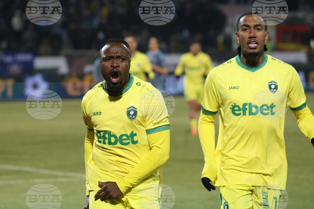 Лудогорец направи пълен обрат за победа срещу Локомотив (София)