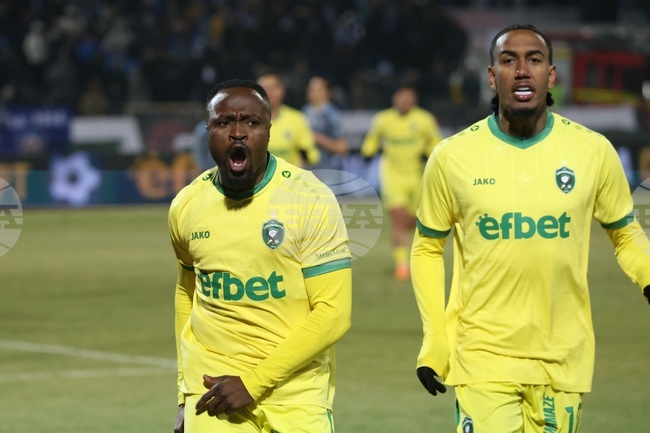 Лудогорец направи пълен обрат за победа срещу Локомотив (София)