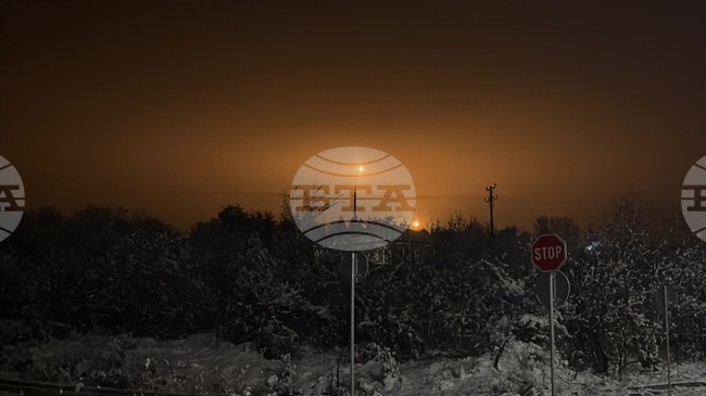 Светлини от специфично военно учение осветиха небето над учебен полигон „Тюлбето“ в Казанлък