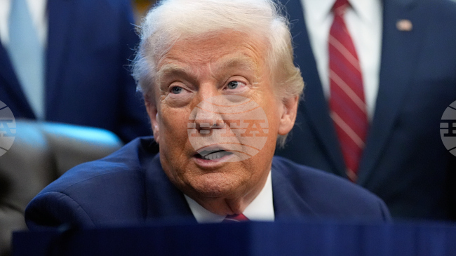 Тръмп поднови атаките си срещу Върховния съд на САЩ, обеща нови тарифи и лицензи