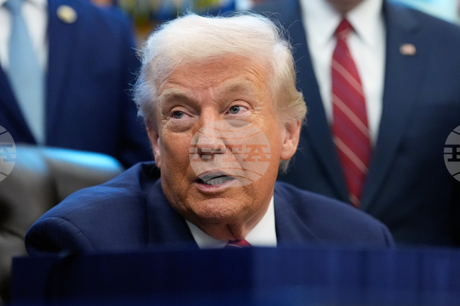 Тръмп поднови атаките си срещу Върховния съд на САЩ, обеща нови тарифи и лицензи