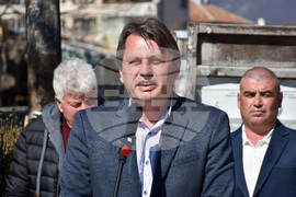 Калофер - паметник - първа копка