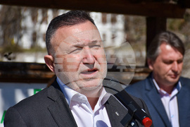 Калофер - паметник - първа копка