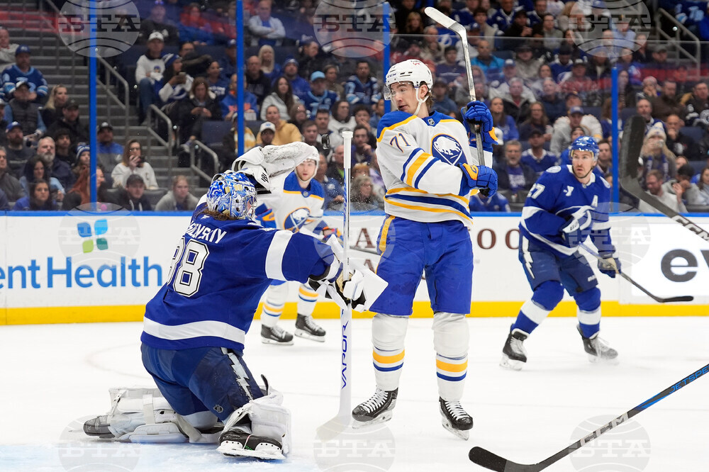 Sabres Lightning Hockey