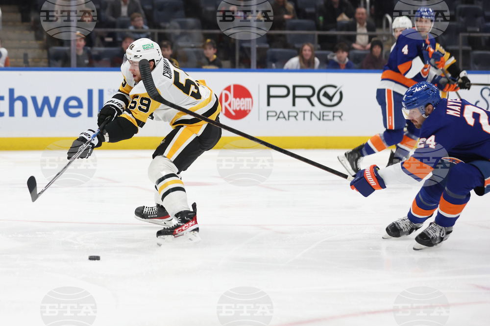 Penguins Islanders Hockey