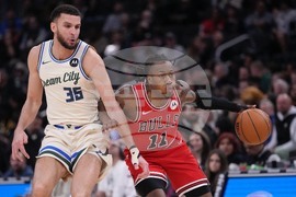 Bulls Bucks Basketball