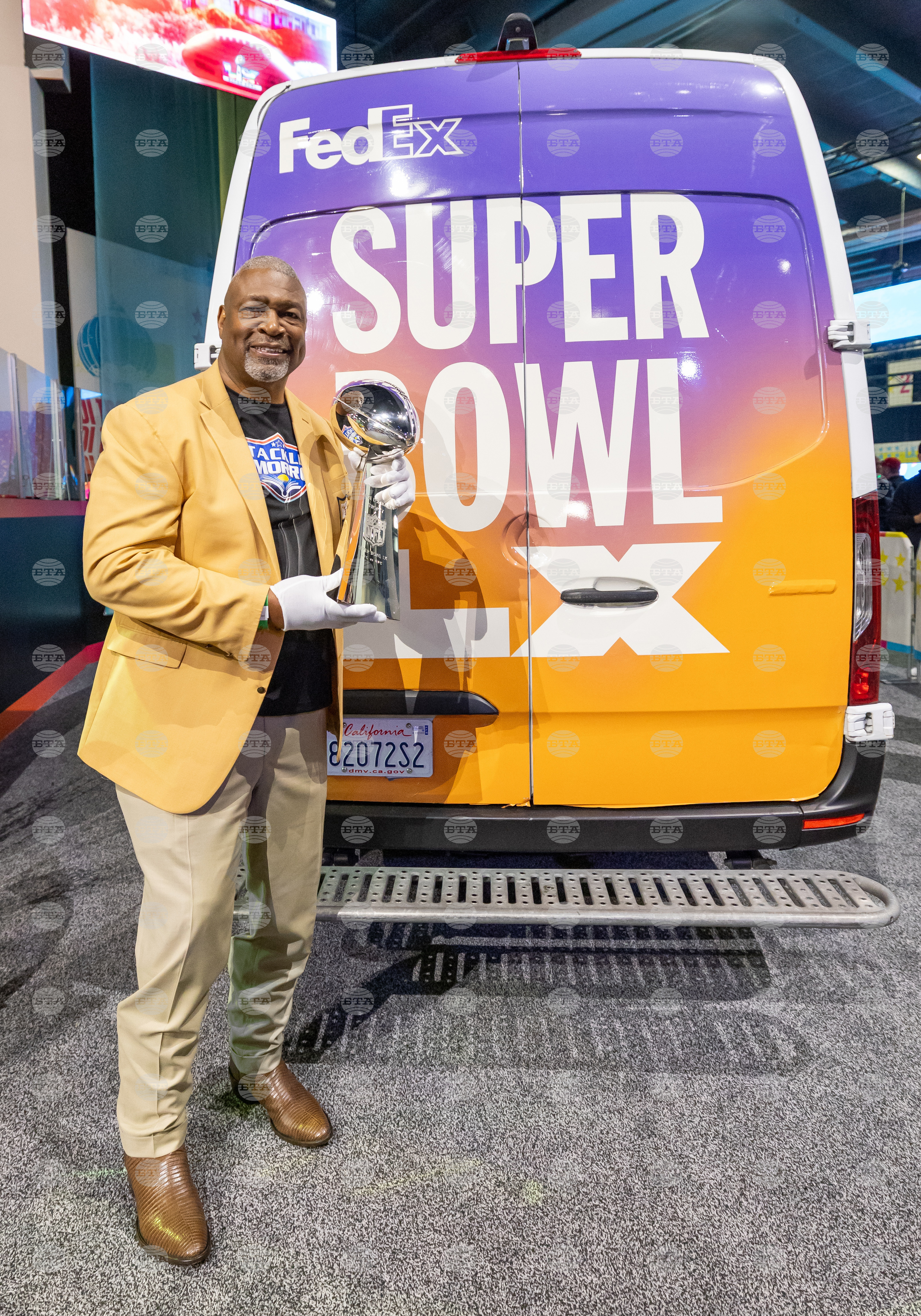 FedEx Delivers Vince Lombardi Trophy to the Moscone Center