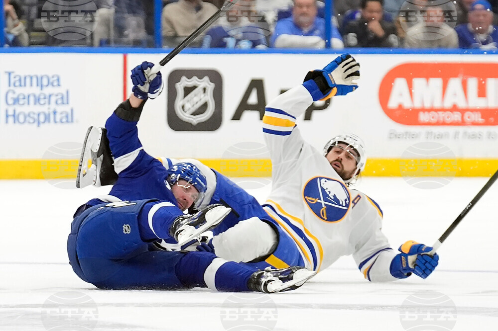 Sabres Lightning Hockey