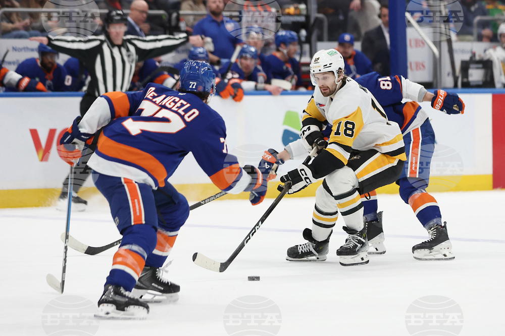 Penguins Islanders Hockey