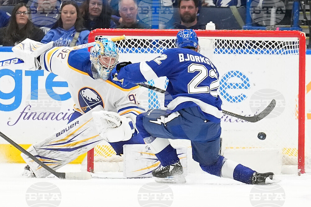 Sabres Lightning Hockey