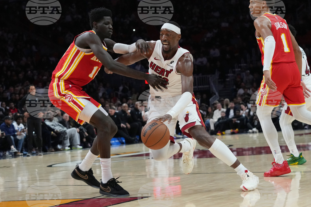 Hawks Heat Basketball