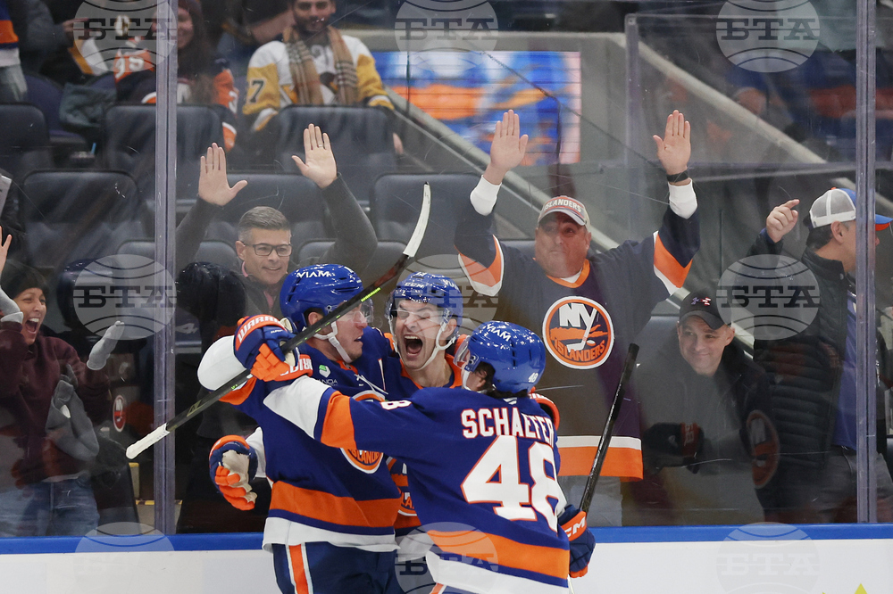 Penguins Islanders Hockey