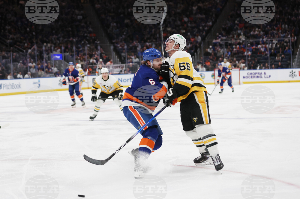 Penguins Islanders Hockey