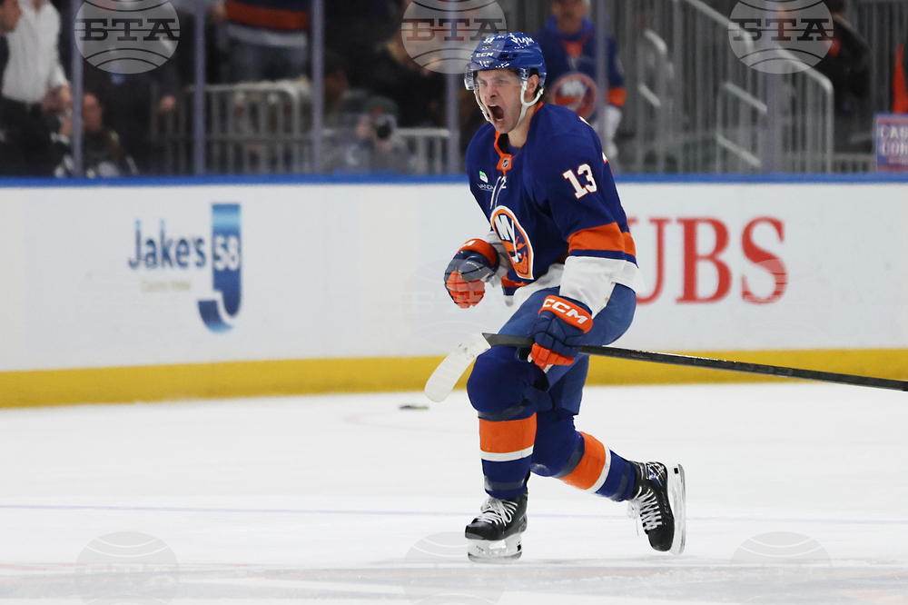 Penguins Islanders Hockey