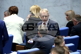 Парламент - заседание