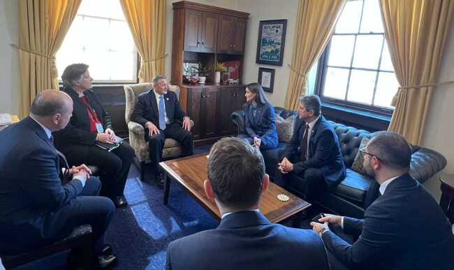 Румънска делегация, водена от външния министър Оана Цою, участва днес във Вашингтон в първа министерска среща за критичните минерали