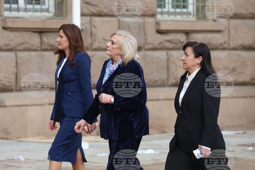 Президент - „Движение за права и свободи - Ново начало“ - консултации - пристигане