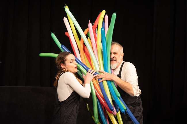 Театър „Хенд“ от Пловдив гостува в Търговище с постановката “Шекспир х 5”