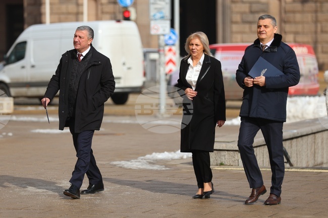 „БСП-Обединена левица“ - президент - консултации - пристигане