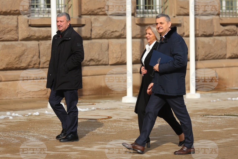 „БСП-Обединена левица“ - президент - консултации - пристигане