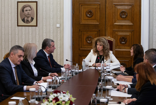 Президентът Йотова: Нуждаем се от спешни мерки срещу ценовия шок и в подкрепа на най-уязвимите хора 